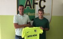 Jakub Párkaň : nový hráč v drese AFC