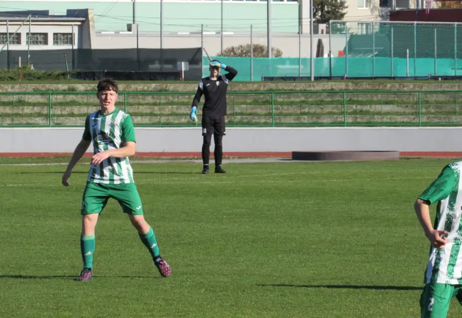 U17 V zápase dvoch popredných mužstiev tabuľky sa zrodila remíza