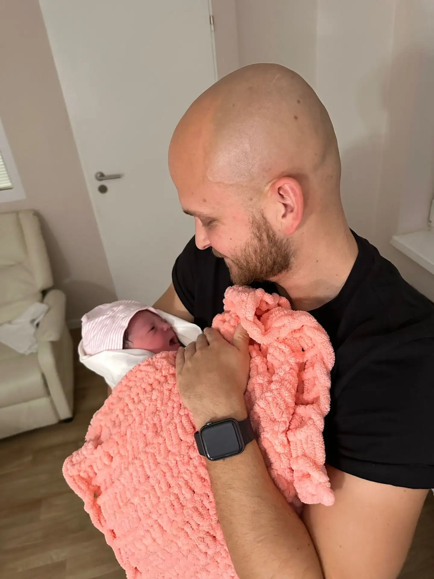 Martin Šebek má dnes veľký dôvod na radosť.