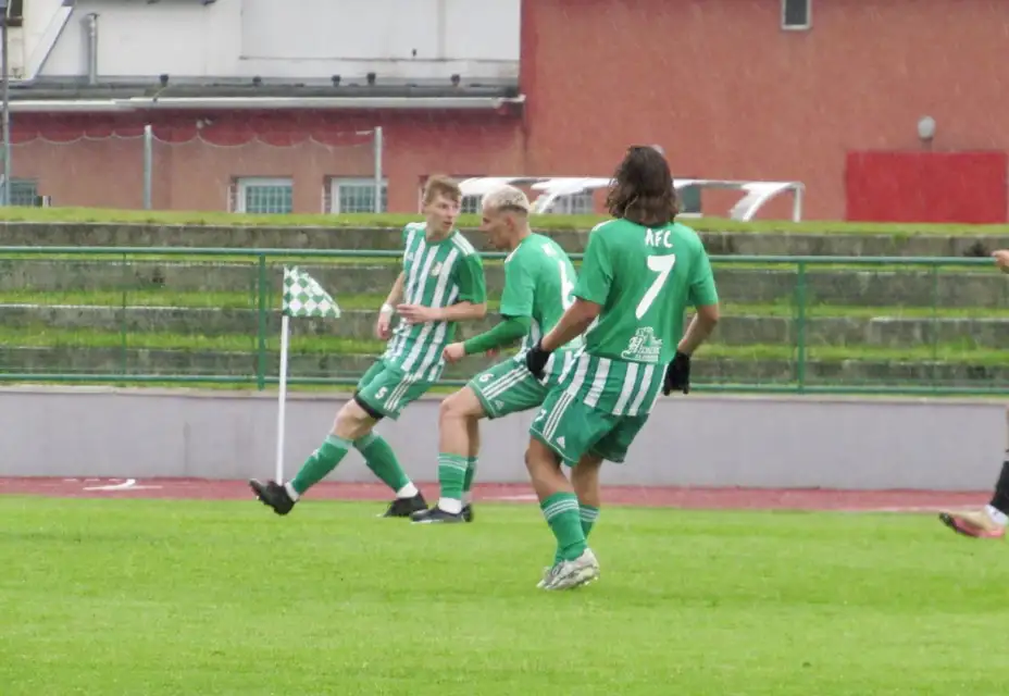 AFC - TJ Slavoj Boleráz 3:0 (0:0) Mrzí ma, že chodí málo divákov.Chlapci potrebujú podporu z tribún.