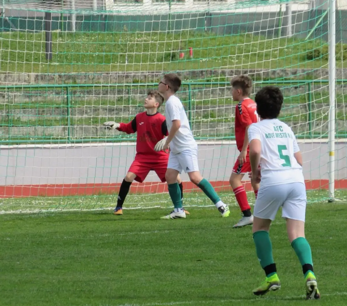 U13 AFC - FK Nitra 2:1 (1:0) Zápas bol bojovný a vyrovnaný