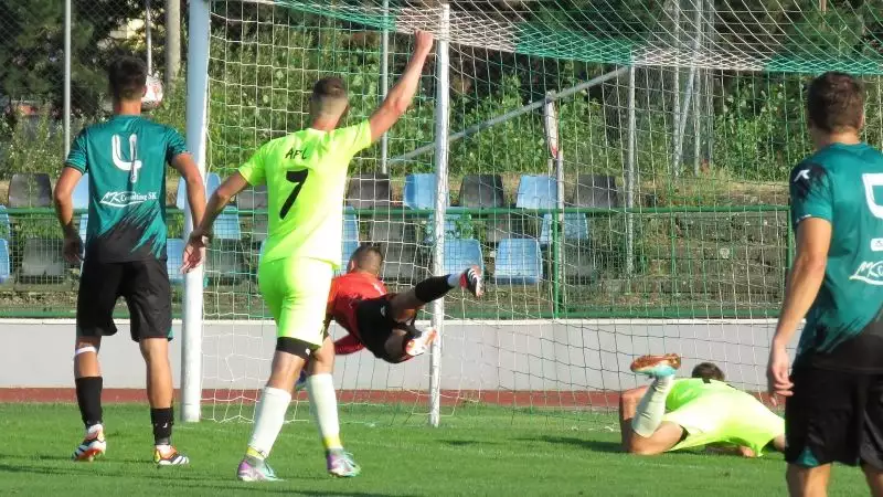 AFC Nové Mesto n/V : FC Baník Prievidza 3:3 (1:3)