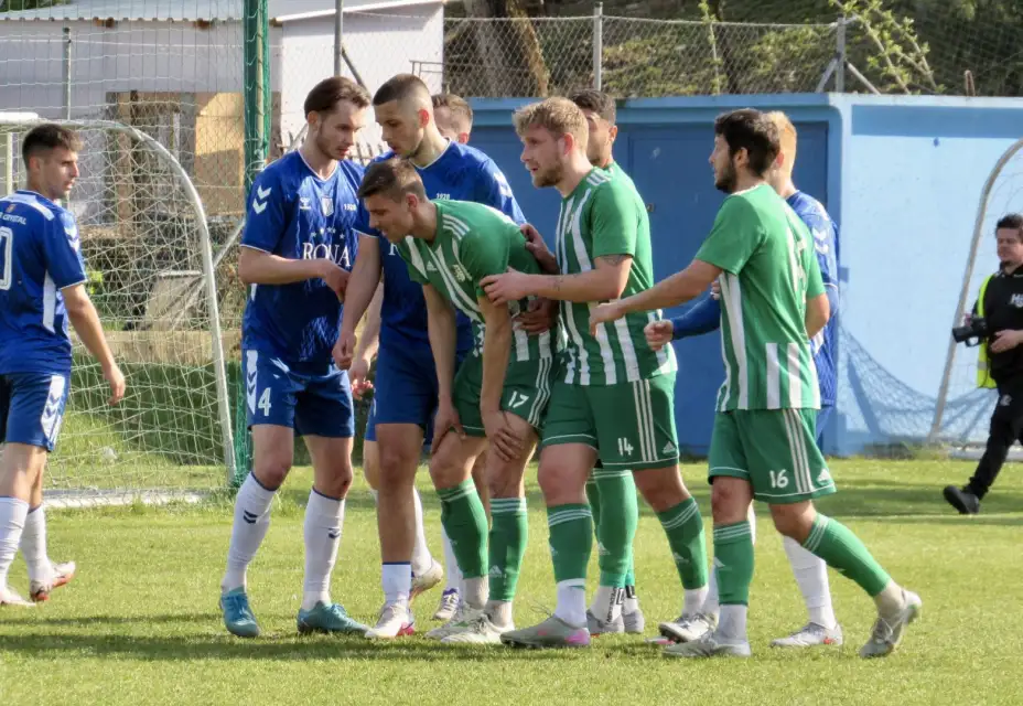 ŠK LR Crystal Led.Rovne - AFC 1:2 (1:1) Kuriózny nešťastný gól nás nakopol na obrat.