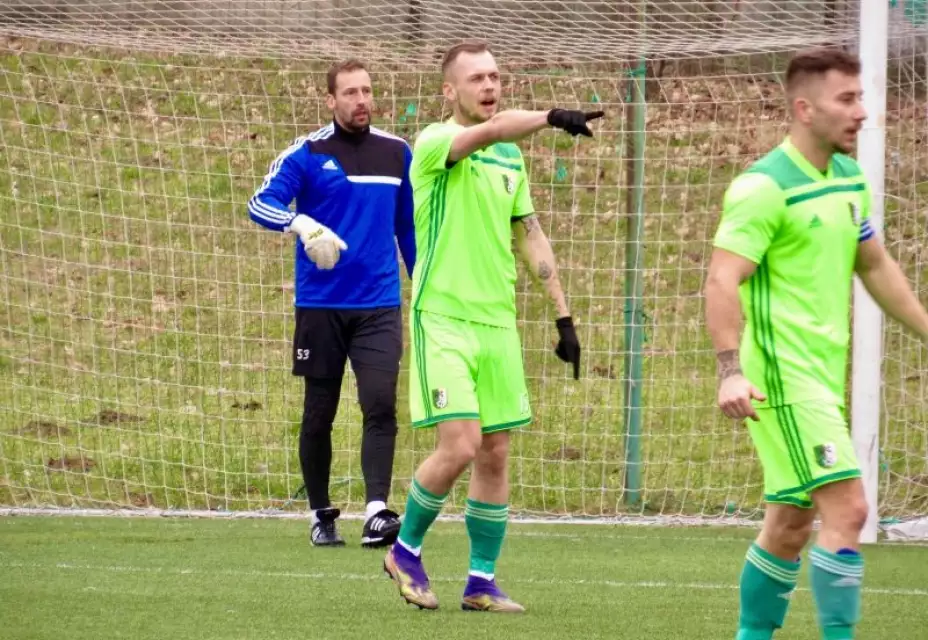 AFC Nové Mesto n/V : ŠK LR Crystal L.Rovne 3:3 (0:1)